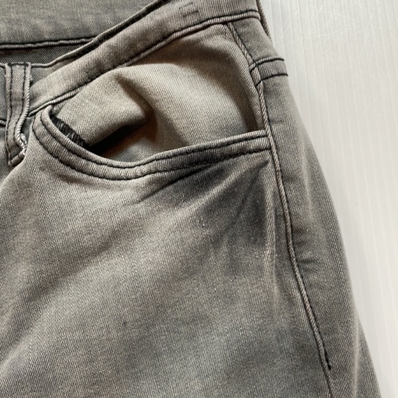 KanCan gray distressed button fly skinny Jean, women’s size 28 - Picture 12 of 15
